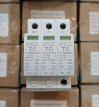 سرج ارستر 3 پل 1500ولت dc برند TC به همراه کانکتور 40 کیلوآمپر